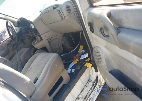 2004 Chevrolet Astro z USA, uszkodzony, nr VIN 1GCDM19XX4B129241